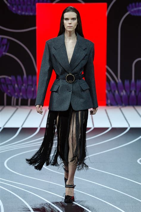 sfilate prada 2020 p e|Prada's Stunning Fall 2020 Collection Unveiled at Fashion Week.